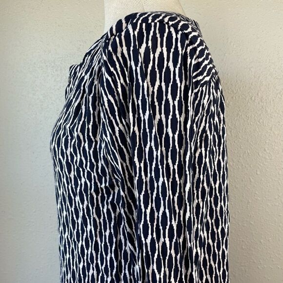 LOFT Half Button Down Top Size M EUC - Picture 4 of 7